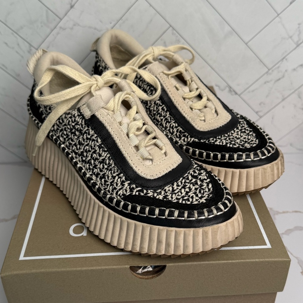 Dolce Vita DOLEN WHITE BLACK WOVEN sneakers size 8